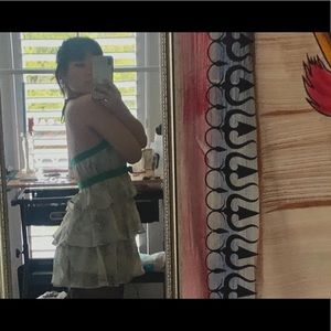 Meet your Posher, Ayida